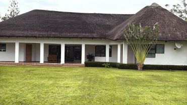 The Kumudzi Centre lodge and grounds